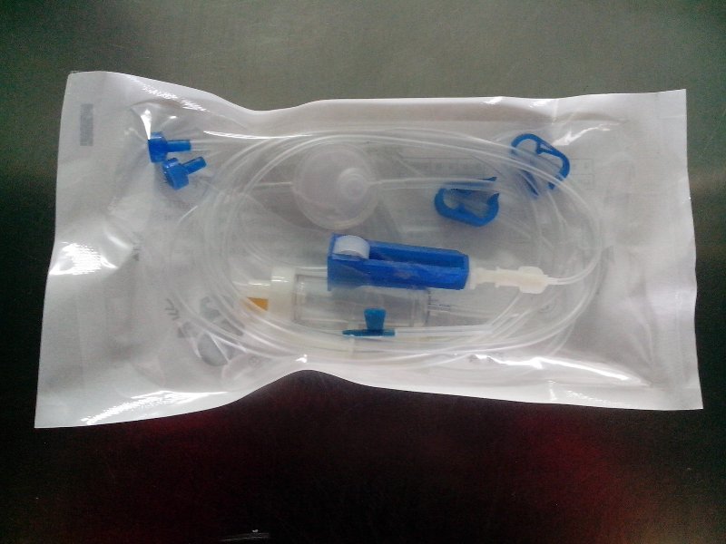 输液器